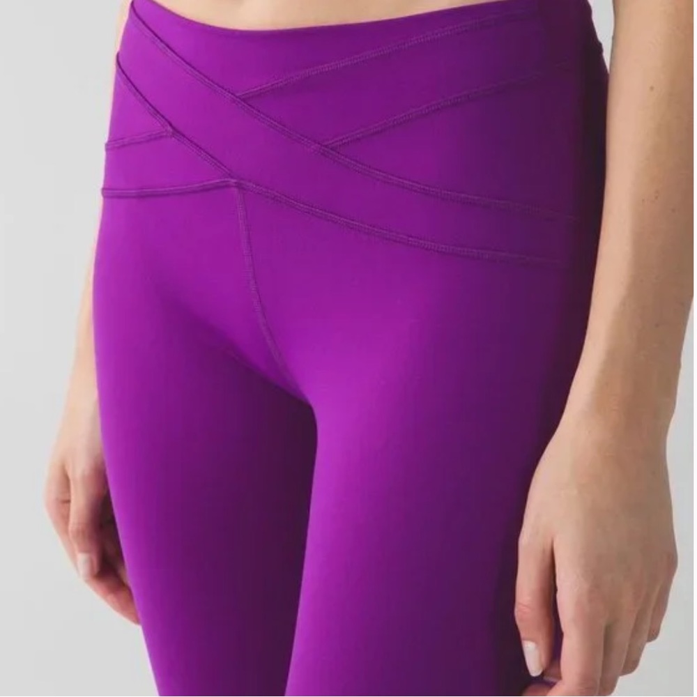 Lululemon Free Flow Tight *Full-On Luon Purple 🦄